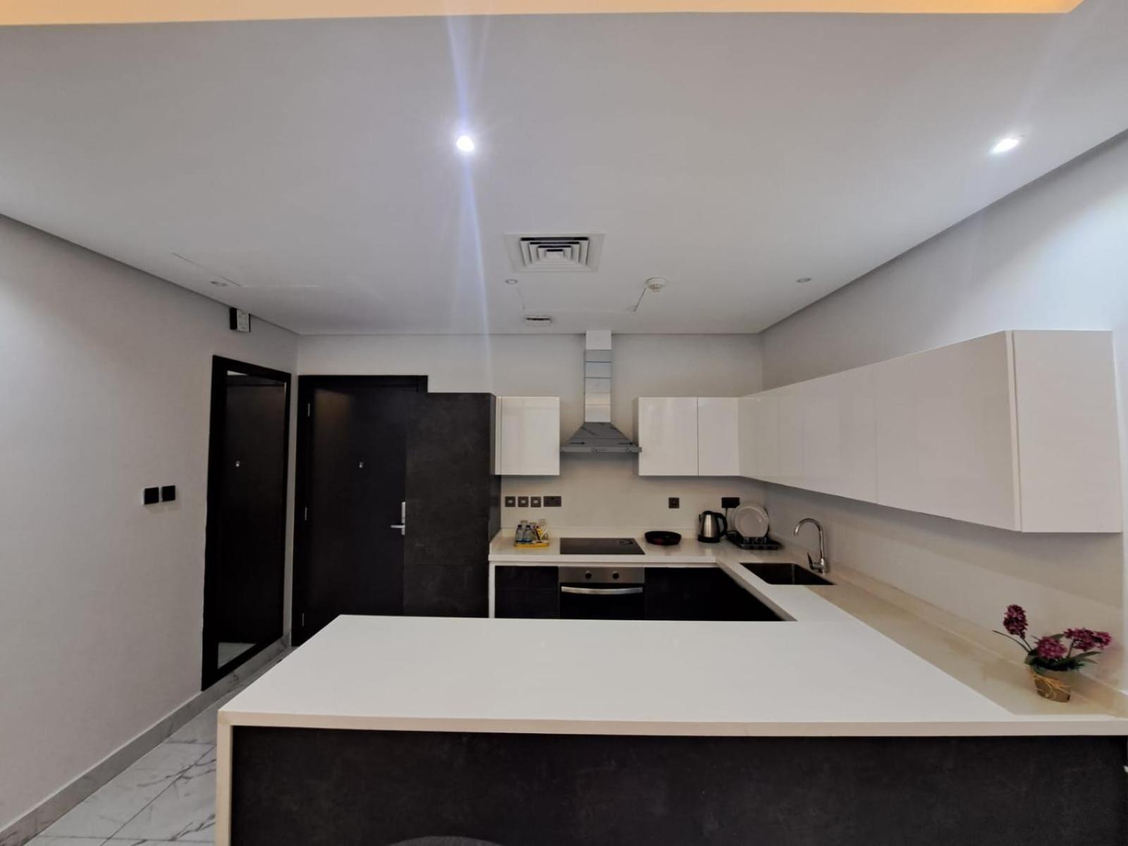 Al Safwa One Apartment Al Hidd Luaran gambar