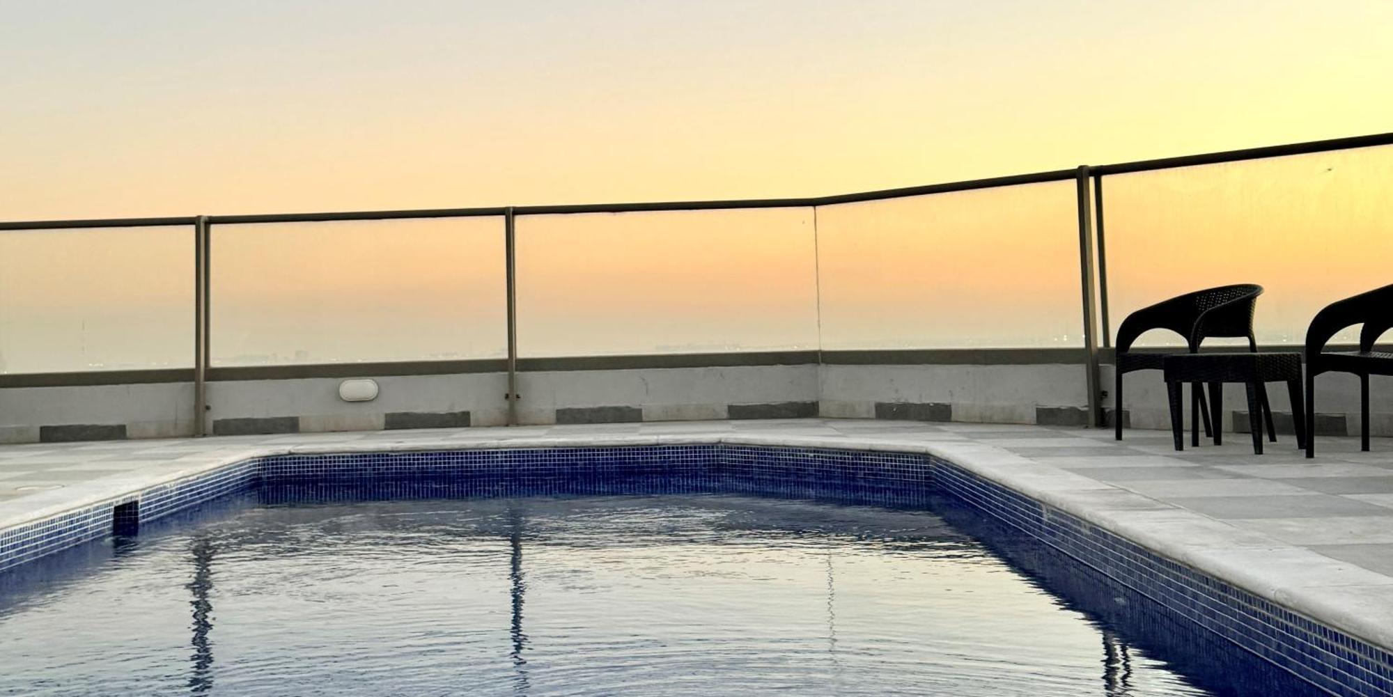 Al Safwa One Apartment Al Hidd Luaran gambar