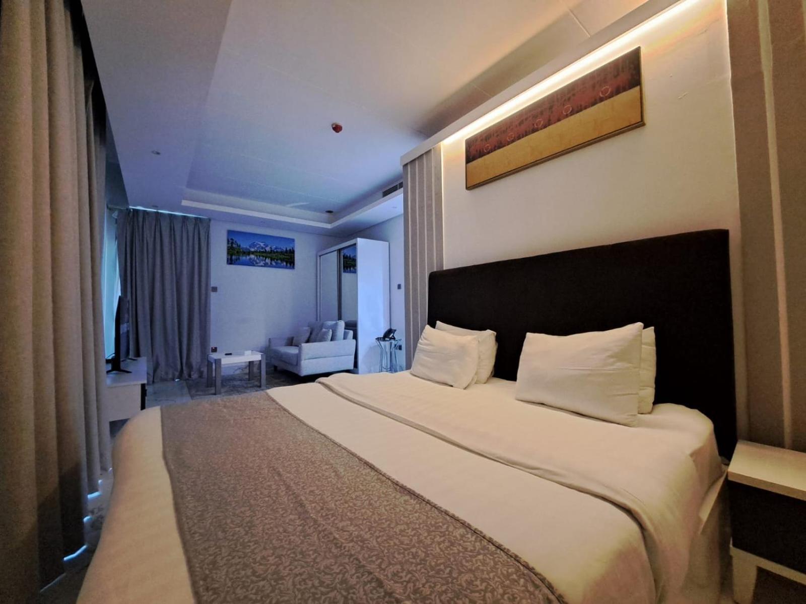 Al Safwa One Apartment Al Hidd Luaran gambar