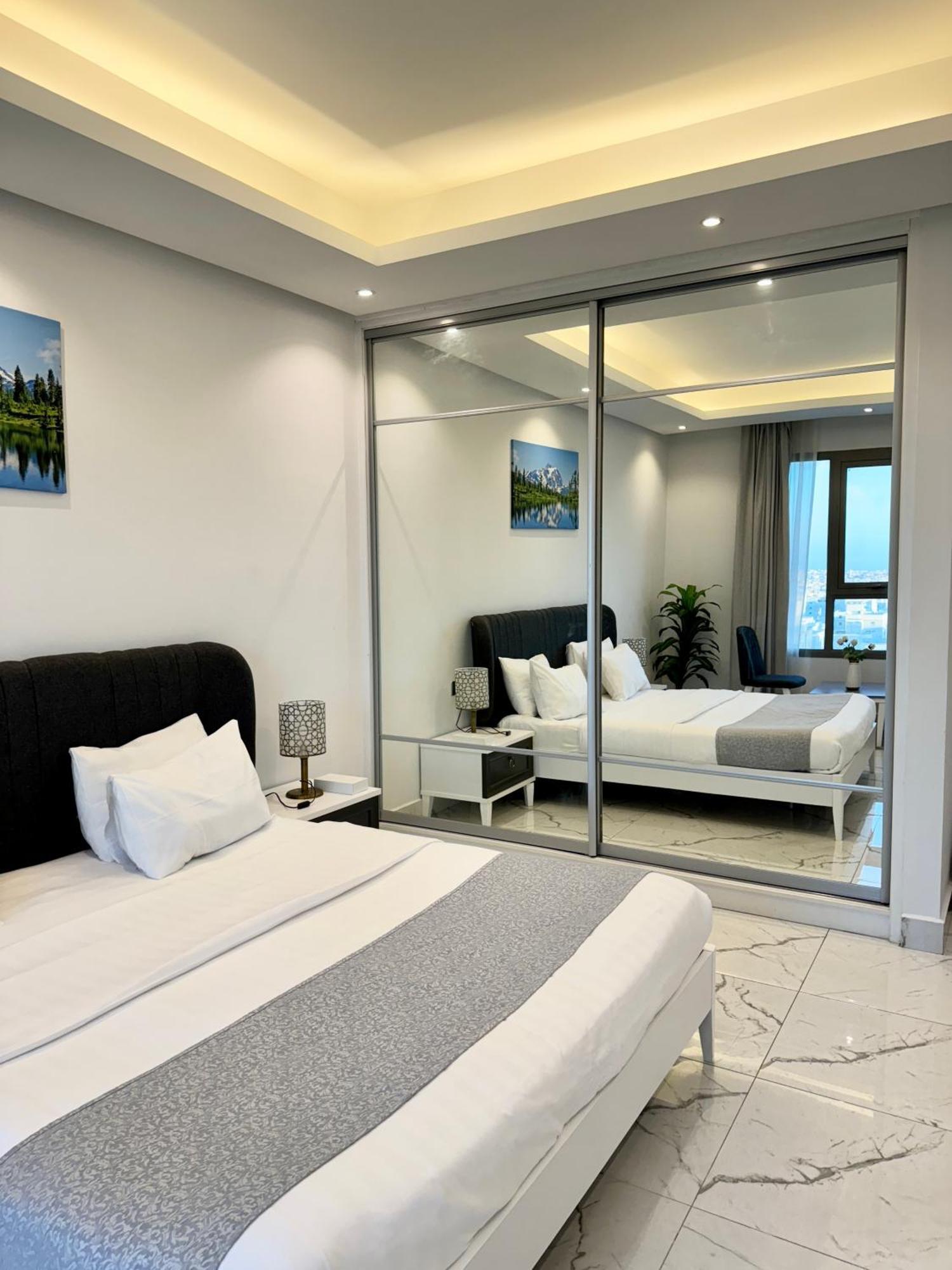 Al Safwa One Apartment Al Hidd Luaran gambar