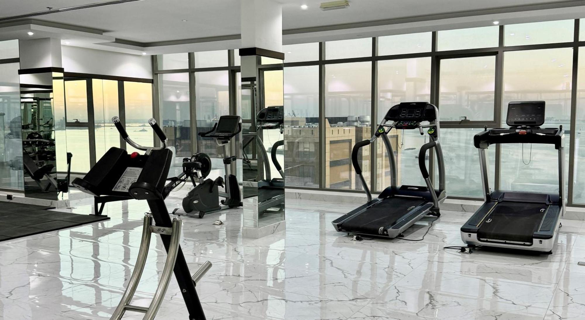 Al Safwa One Apartment Al Hidd Luaran gambar