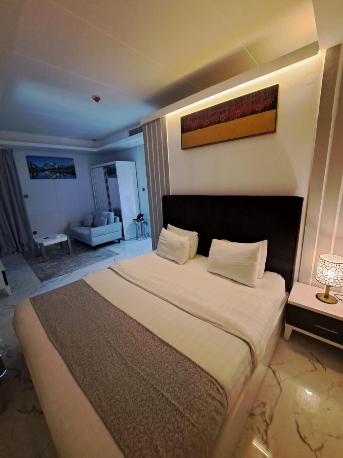Al Safwa One Apartment Al Hidd Luaran gambar