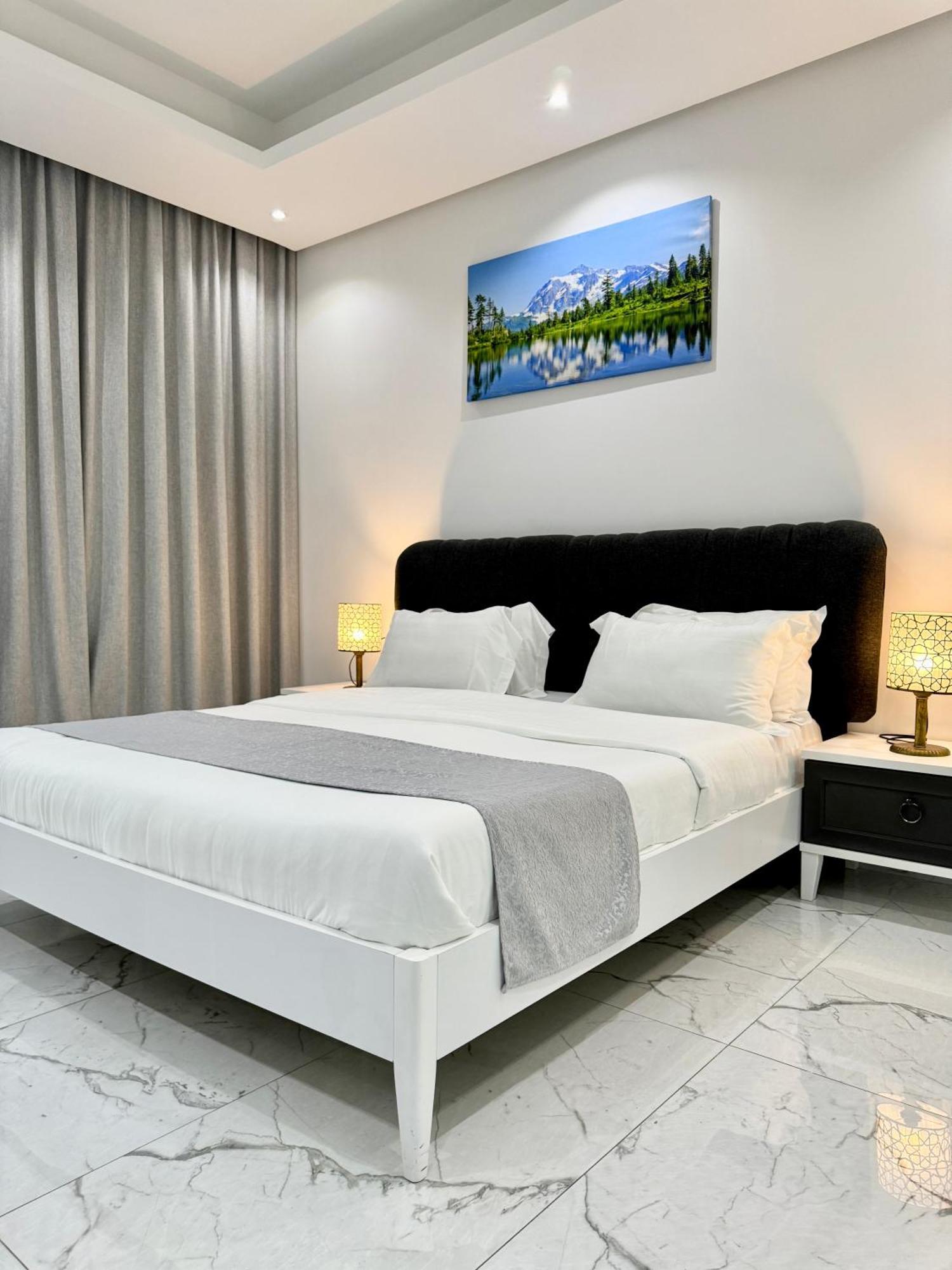 Al Safwa One Apartment Al Hidd Luaran gambar